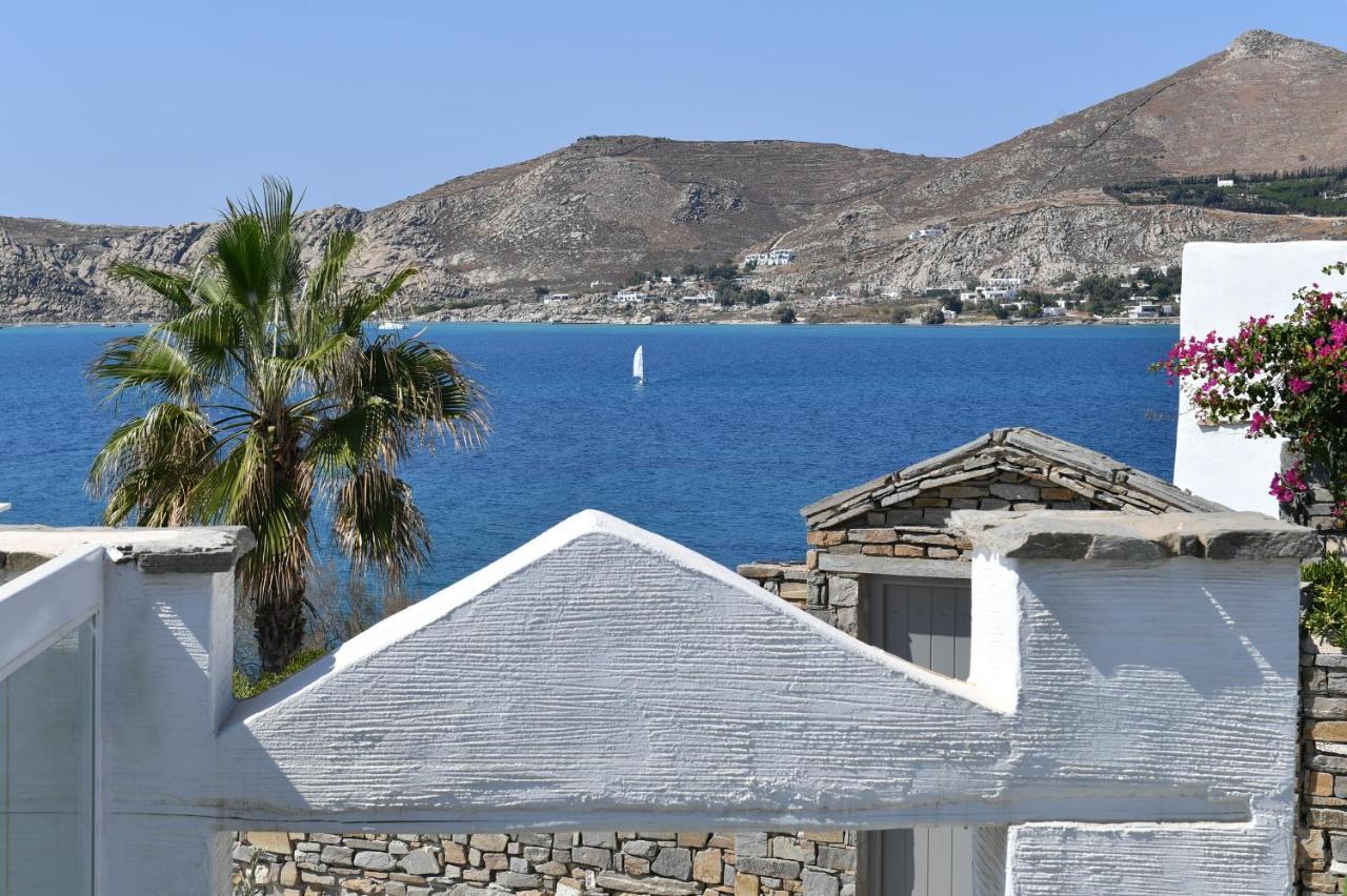Parian Lithos Hotel 3*